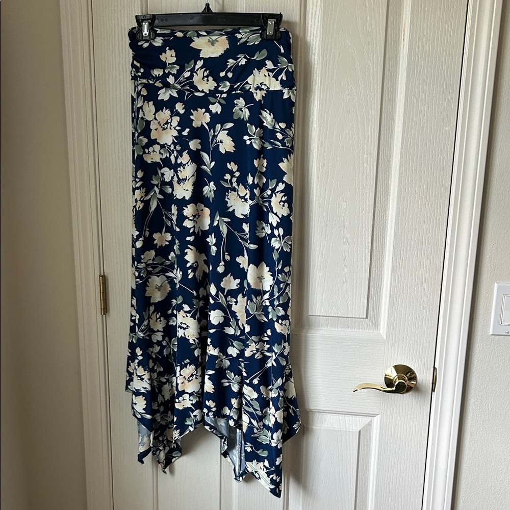 NWT Floral Skirt